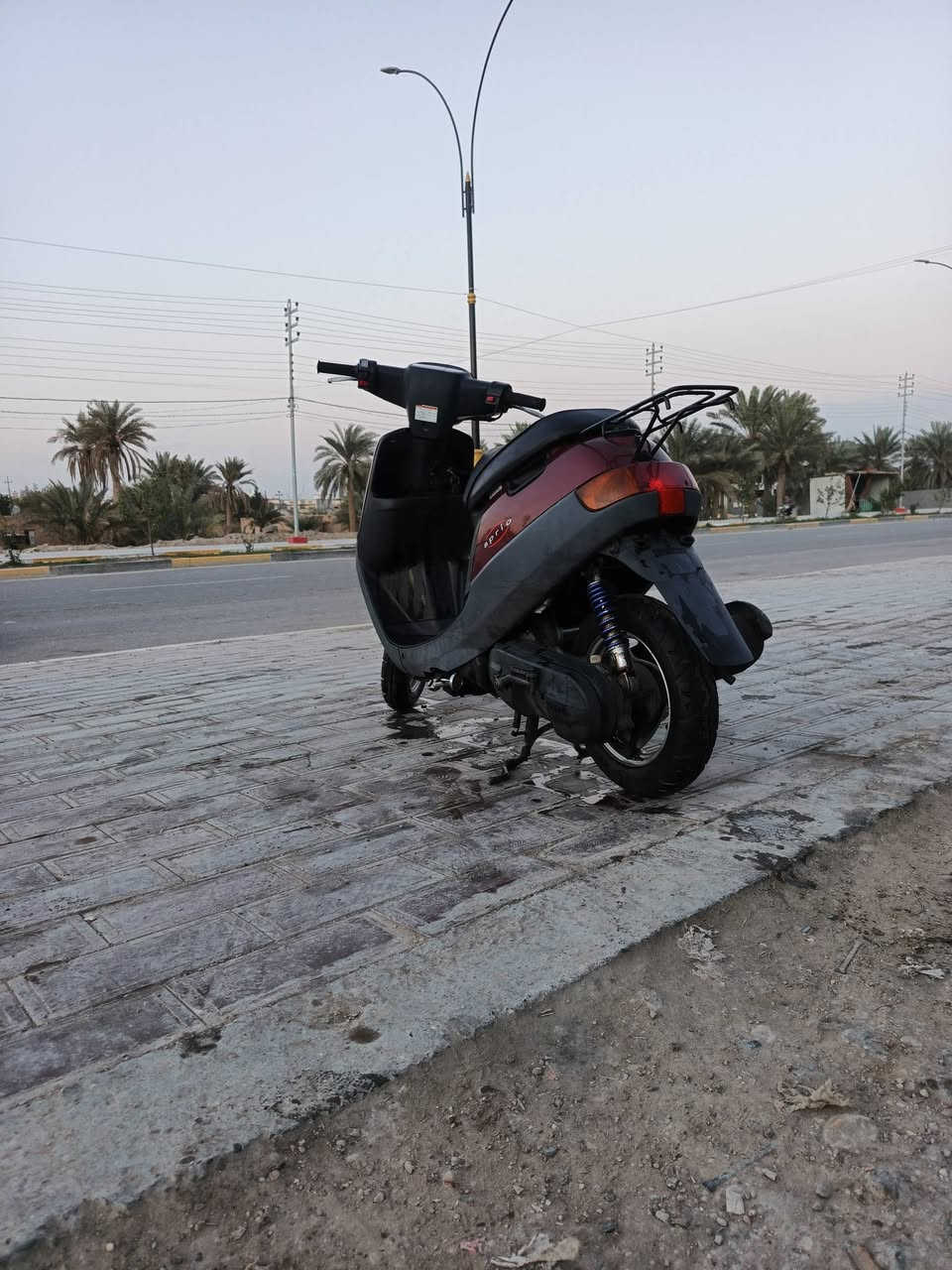 السلام عليكم
دراجه حاويه صارله 10 يوم من طلعت مابيه ائي نقص 
التواصل ‏‪***********‬‏ 
سعر 900وبياه مجال قليل
