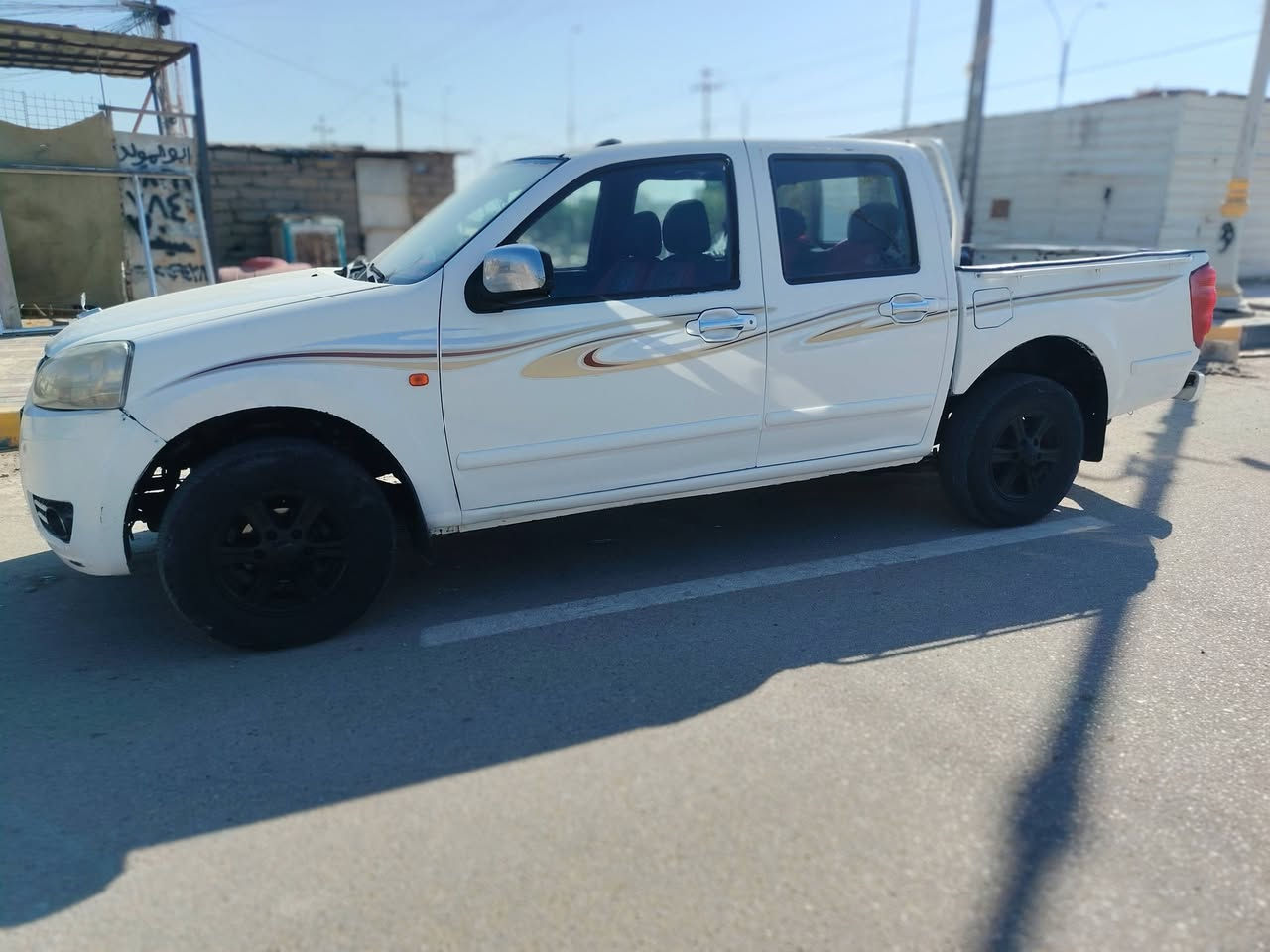 كريت ويل 2014 مكفوله من الضربه
كير محرك اكسن مكفول
تبريد وي السويج 
تخم تاير جديد قبل اسبوع شادهن
كهربائيات شاشة كامله
بيها بس خياسات وملكطات
عنو ان ناصريه بطحه
سعر 57 قفل
***********
