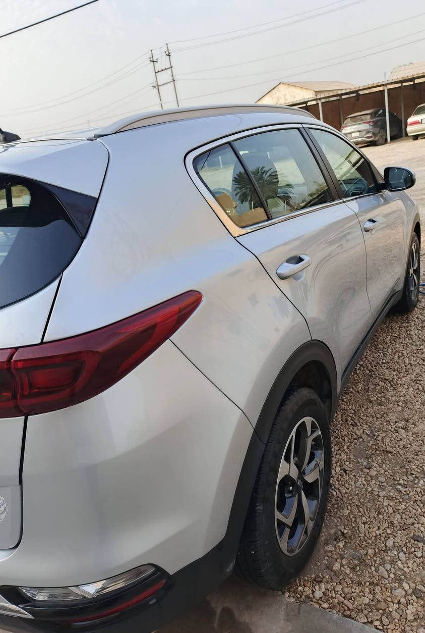 السلام عليكم 
كيا سبورتج خليجي مكفوله2019 للبيع 
رقم بابل انكليزي باسمي 
مكان السياره بابل 
***********
السعر 192 بيها مجال للشراي 
عداد السرعه 108 كيلو متر
