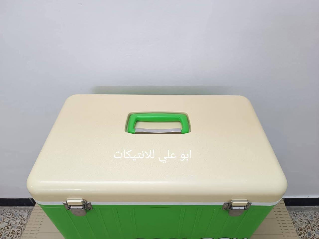 ❄❄❄
 لوووك غيرمستخدم ... كول بوكس ياباني حجم 32 لون أخضر إستيراد ألأسواق المركزية للتواصل ع الخاص أو على الرقم ***********
