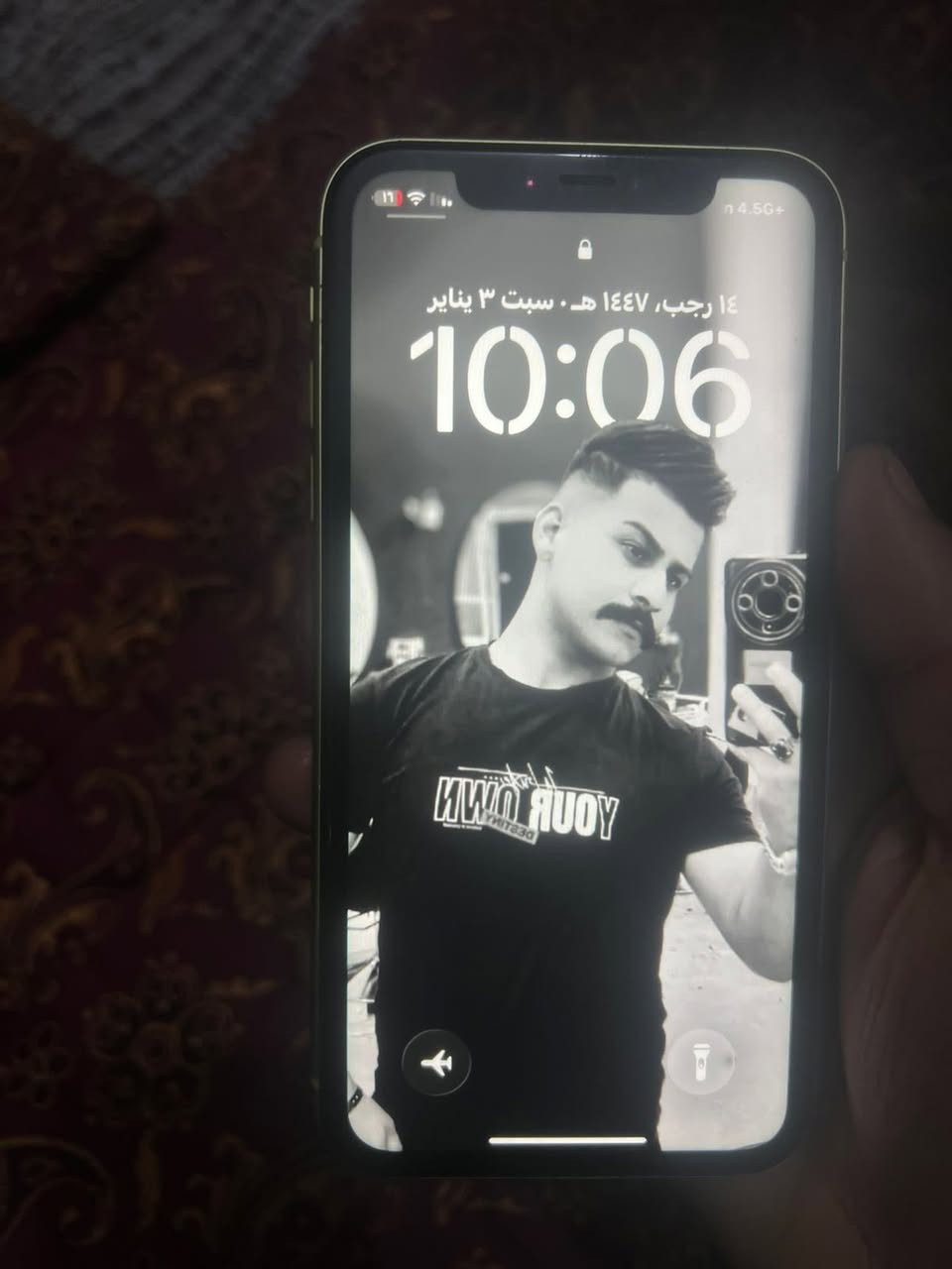 السلام عليكم 
أيفون 11 عادي 
بطاريه 93 بلاديه لا مبدله ولا مرفوعه 
ذاكره 128
جهاز نضيف بمعنه الكلمه 
للاستفسار    ***********
