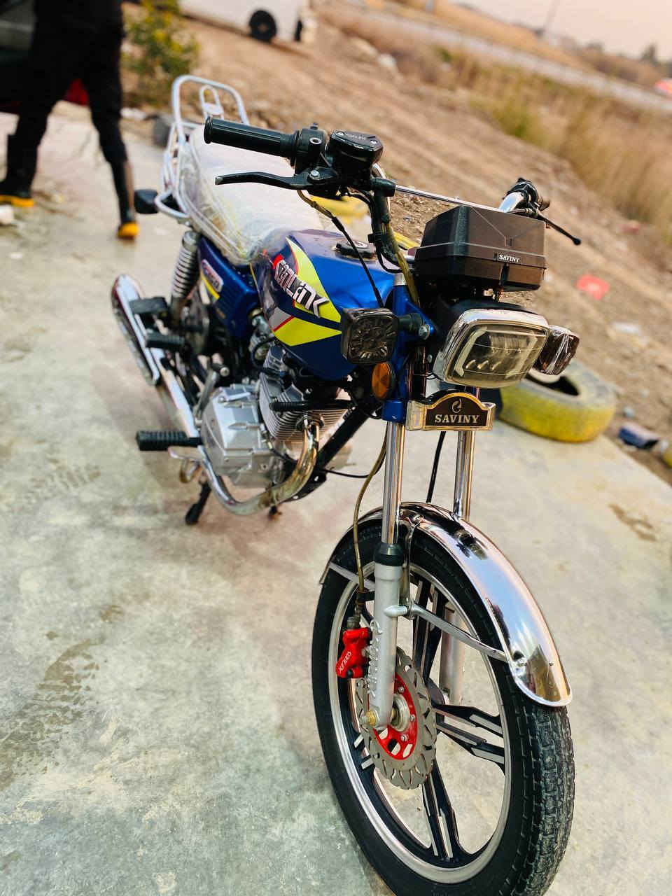 دراجه سيفان موديل 23 دراجه كلها شغاله مكينه مامفتوحه للبيع السعر 500 وبيها مجال بسيط عنواني ديالى ناحيه هبهب رقمي ***********
