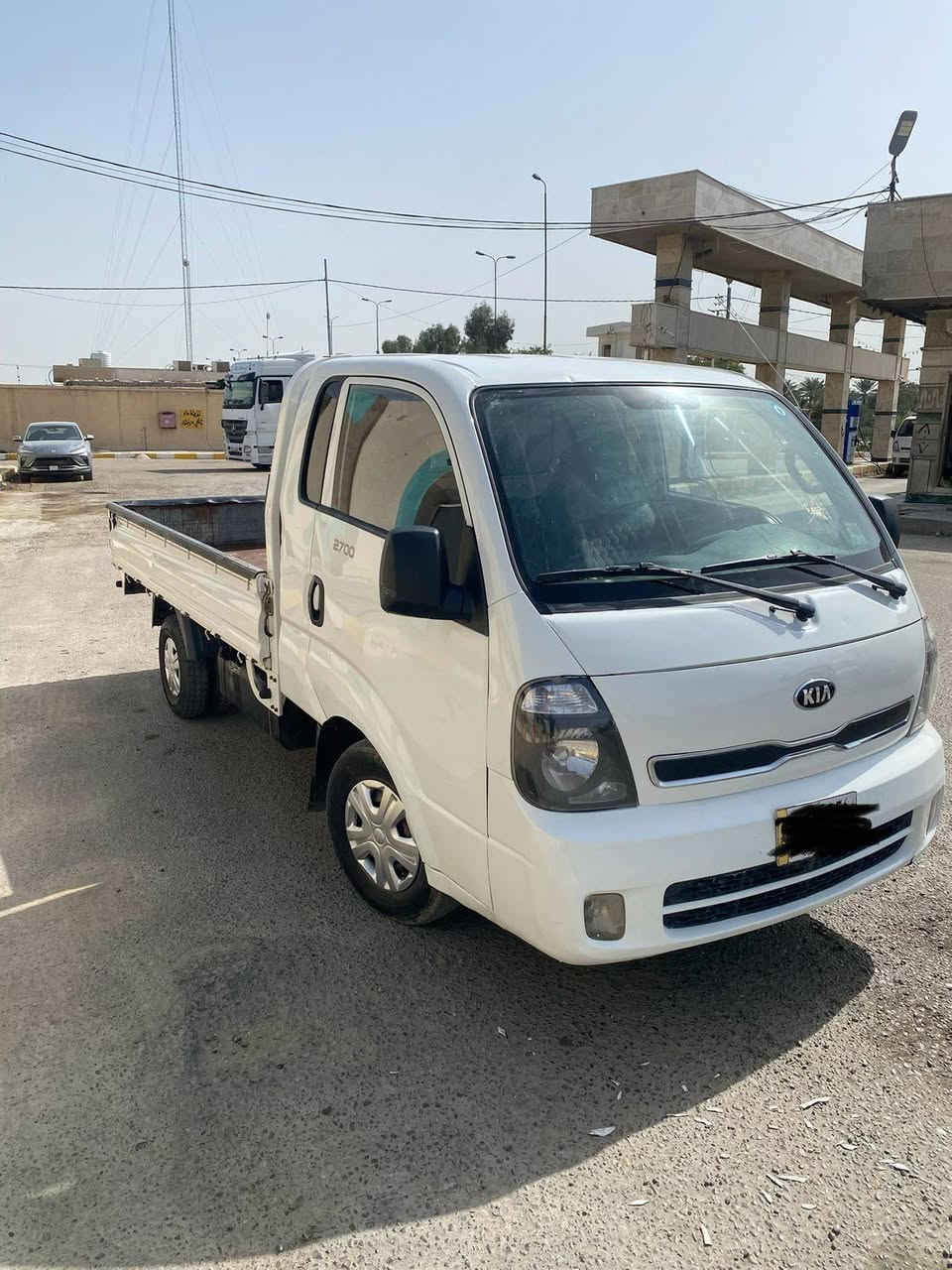 كيا بنكون حمل موديل 2015
كير مكينه اكسل كفاله 100%
تبريد شغال 100%
تايرات محور عالي 
حداديه جديده 
سياره جاهزه للعمل مباشر 

مكلف بل نشر صاحب السياره *********** 

مكان بابل ابو غراق
