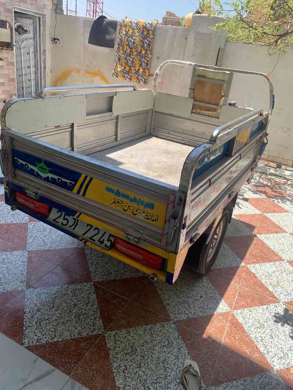 سلام عليكم ستوته البيع ستوته ما ناقصه شي كبل الشارع تايرات جدد وراق كامله ستوته عوزه بس باتري سعره 1500وبختمت شراي مكاني ماجديه ***********
