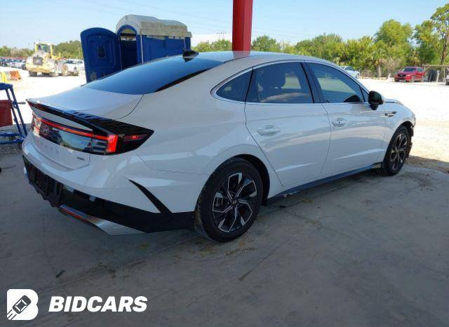 ابيع مصلح او بدون تصليح حسب رغبة المشتري سوناتا 2024 ماشيه 8000 موجوده بالمنطقه الحره بدون ايرباك حجم المحرك 2.5 تنفس طبيعي مواصفات Sel گیر 8 نمر شفتات ستيرن بصمة تشغيل وابواب جنطه تشغيل عن بعد المقاعد كهربائي + تدفئة اربع وضعيات قيادة جنطه ذكيه تفتح عند الاقتراب تلقائي لايت لد ولد نهاري بك لايت لد كامره خلفية إشارة ترحيب دشبول إلكتروني شاشه كبيره متصله كير تعليك هاند بريك بصمة شحن لاسلكي اوتو ستوب اوتو هولد رادارات من جميع الجهات نقطة عمياء تحديد مسار فوول تحكم ستيرن داخل ابيض ترهم كتاب شهداء او حره 
*********** النجف, العراق
