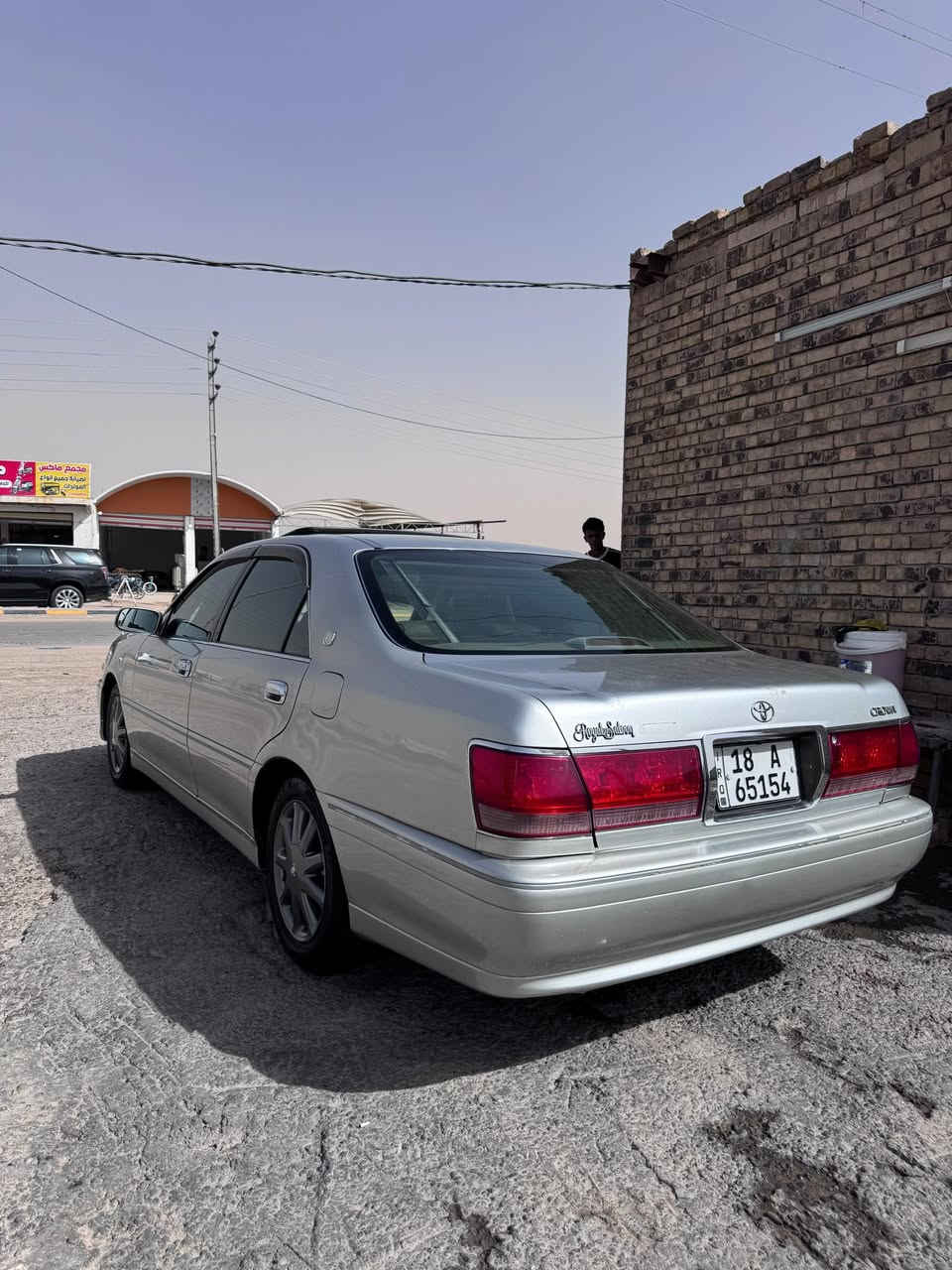 سلام عليكم  ملكه موديل 2001كفاله عامه السياره ناشفه وحلوه ولونه سلفري رقم بابل انكليزي قرار 48🫡✈️
المواصفات 

1-اربع دكم ✈️

2-السياره فتحه ❤️

3-ديفور الجبير ✈️✈️

4-تبريد خلفي 🥶🥶

5-شاصي 75🤩

6-ويل نفطي اصلي 🧐

7-برده خلفيه 🤔

8-كرستال اصل ✈️

9-تحكم ستيرن وكهرباء 🧿

10-اربع كشنات كهرباء 

11-كشنات جلد 

12-داخل بيجي 

السياره مداور ثاني يوم بسمك السعر 155وبيه مجال لشرايه 
للاستفسار الرقم ***********
