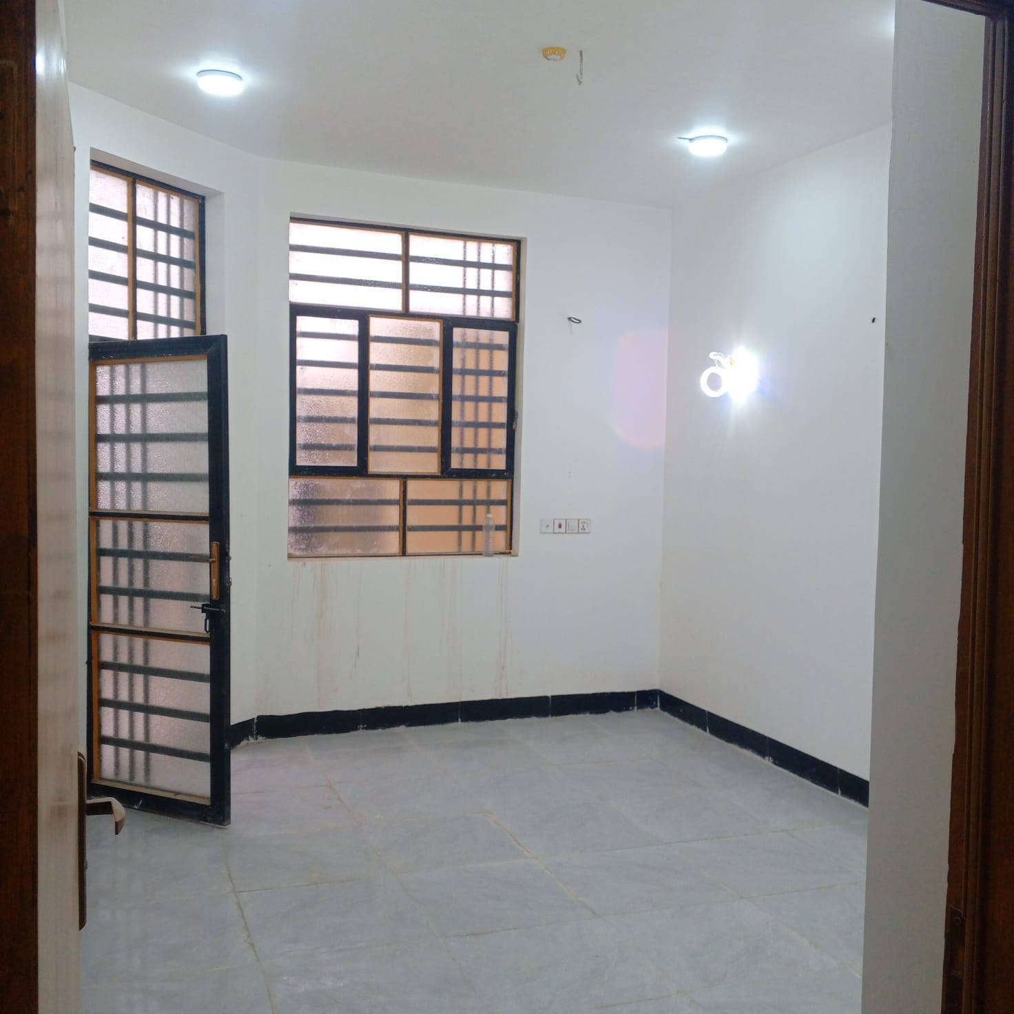 (((يعلن مكتب بركات الزهراء)))
#بيت مساحه 130سعر💵43💵وبيه مجال 
  م #طابو_زراعي  سند ٢٥
نجف مقابل ملحق قريه لغدير  مباشر مباشر 🤑   

غرفه 2// مطبخ// صاله// استقبال// صحيات خارج وداخل 

كراج

بناء ممتاز// اساس وسقف صب 
طابوق 🧱 جمهوري

كل البيت #سقوف_ثانويه

كل الخدمات موجوده 
مدارس 🏫 سوق #تبليط 

مقابل  قرية الغدير #مكتب_بركات _الزاهراء عامود 301بلضبط ***********عنوان نجف
