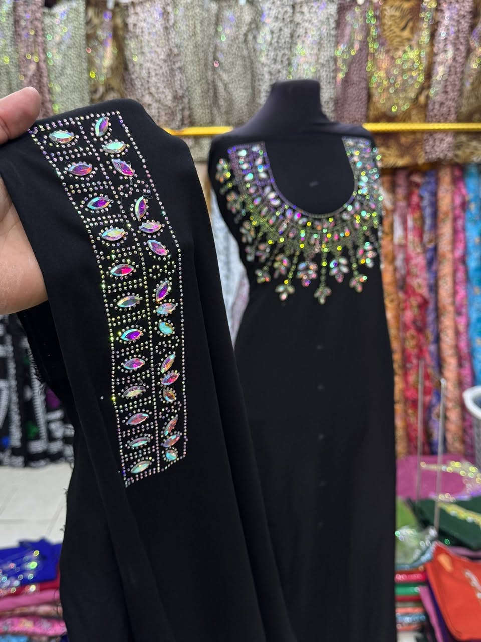 ✨ جديدنا وصل ✨
قماش كشمير فاخر بالستراس يضيف لمسة من الأناقة والرقي لكل إطلالة 🌟
✔️ خامة ناعمة ومريحة
✔️ ستراس لامع بتفاصيل راقية
✔️ ألوان جذابة تناسب جميع الأذواق
تميّزي بإطلالة فخمة تجمع بين النعومة واللمعان في قطعة واحدة 💖
📩 للحجز والاستفسار راسلونا على الخاص.
#قماش_كشمير #كشمير_بالستراس #أقمشة_فاخرة #موضة #أناقة #تفصيل_فساتين


**إذا كنت صاحب هذا الإعلان وتريد حذفه لأي سبب، رجاءا أرسل رسالة إلى الدعم الفني**