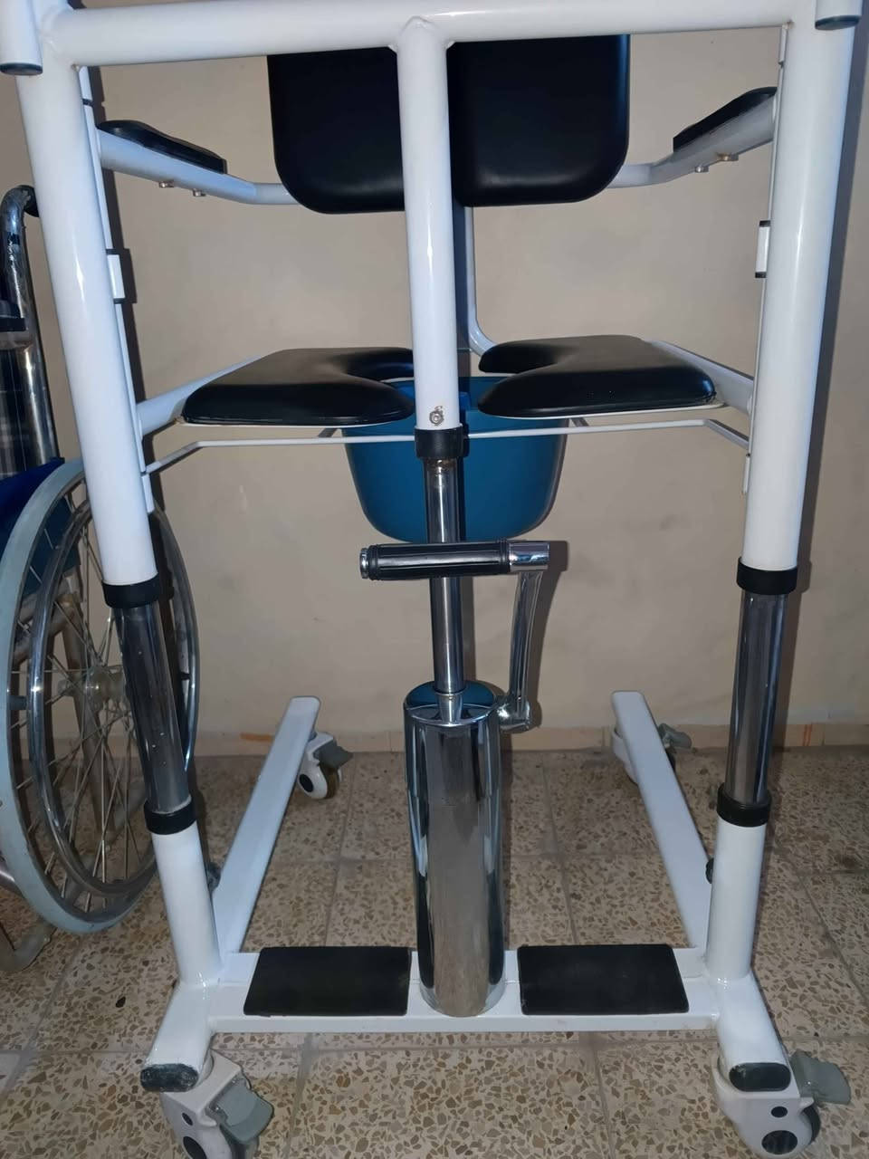 ‎عربانة تواليت أو حمام نقل مريض متعددة الاستعمالات هيدروليكية استعمال قليل السعر 300 الف بغداد‎ Colombo, Sri Lanka


**إذا كنت صاحب هذا الإعلان وتريد حذفه لأي سبب، رجاءا أرسل رسالة إلى الدعم الفني**