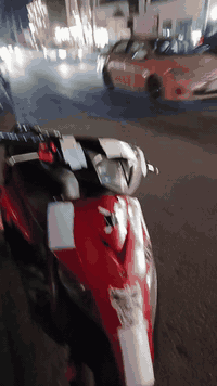 ثعلب الدراجه شغاله وخير من الله صالصنة رياضي توبو طرب  نقص شوته وجوزه اني الجوزه مسويها دكمه   بس الصبح بيها تاخير ولتاخير بسب الكابريتر ملاحضة نضافة الكفرات 60%
 350 وبيها مجال مكاني بغداد 
***********
