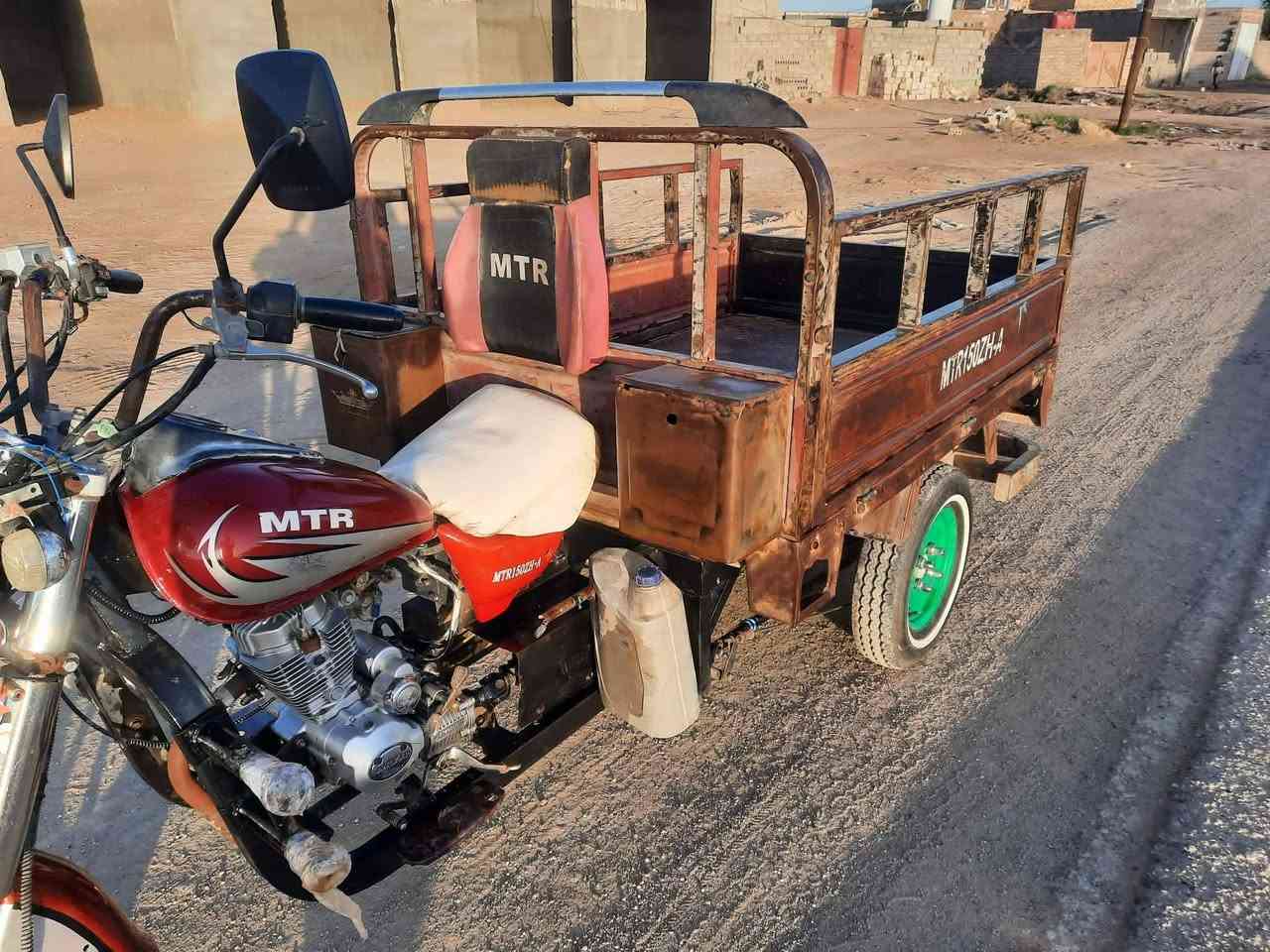 السلام عليكم ستوته للبيع موديل 2010 رقم اسود مالك موجود. تعمير 25. فول نضافه. شاصي مكوفول من خياس لحيم. كفاله. المكان نجف ناحيه القادسيه.    السعر مليون 400.  مكلف بل نشر. ما متواجد خاص. رقم صاحب الدراجه ‏‪***********‬‏   فاظل العياشي
