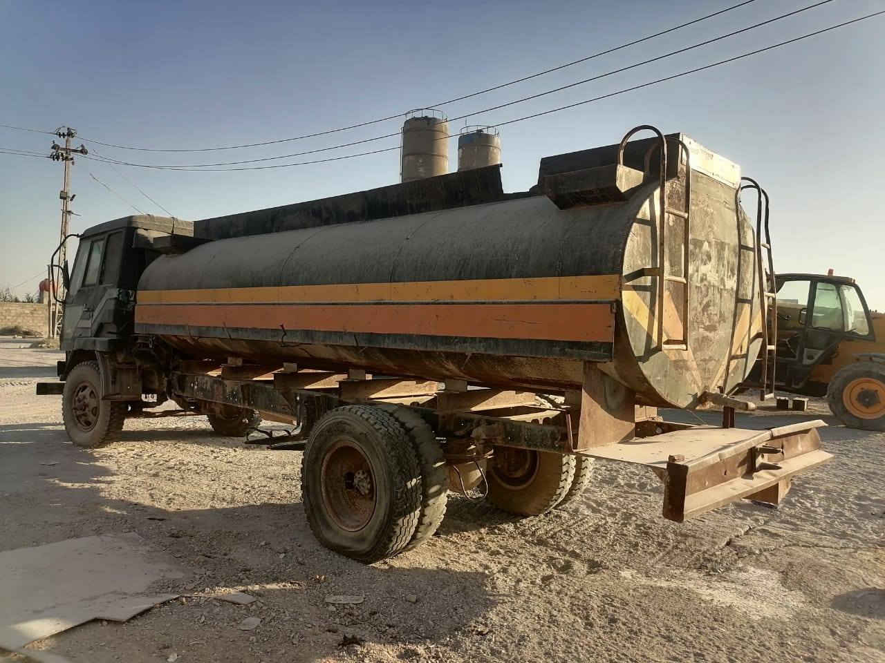 السلام عليكم تانكي للبيع واحد حمولته 12الف
والاخر10,آلاف نضاف حيل مكانهن كركوك رقم راعيه 
***********
