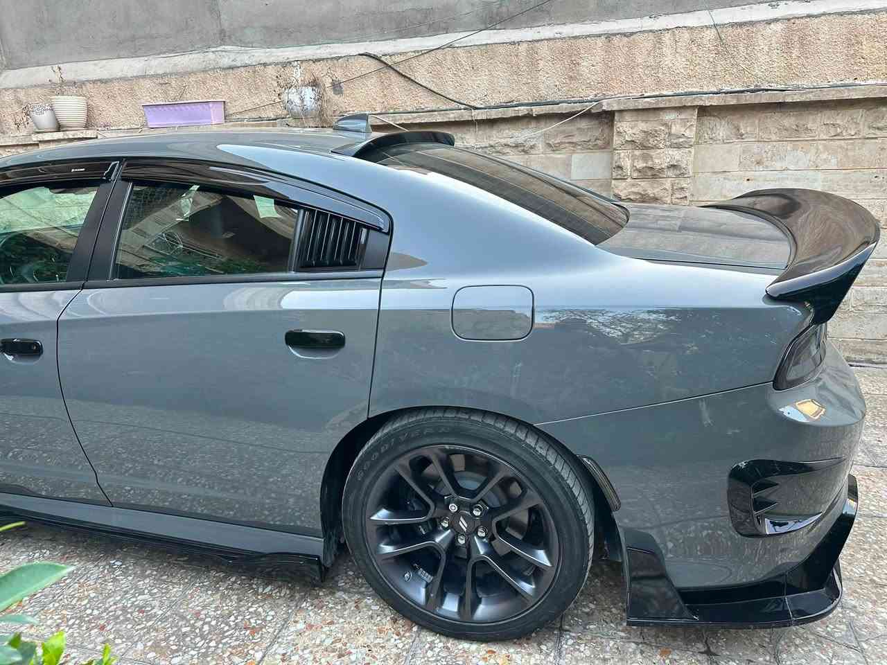 السلام عليكم للبيع او مراوس حسب القناعه
جارجر سكات باك لاست كول النداء الاخير 2023 لون اسمنتي رقمهه حلو بغداد
حادثهه بنيد ومبدل نفس اللون مطابق والدشبول مبدل وايرباك سستم وصار بيهه بارد بسيط بلداير مال جاملغ الخلفي بس الداير ومكحل كرت 
فول اعلى مواصفات
فتحه ورادارات وكشنات حضن كنتاره شعار السكات
اكسل قفل SRT
لايتات زنون بلادي وكشنات تدفئه وتبريد وكشن السايق خزن ميموري والشاشه جبيره وكاميره وحساسات
ماشيه 22 الف مابيهه اي نقص ومصروف عليهه السياره ومرتبه والصور كدامك وصوره الحادث 
السعر 29,000 ( دفترين و تسعين ورقه)
مكاني بغداد الدوره شارع ابو طياره
الشراي يتصل ***********
