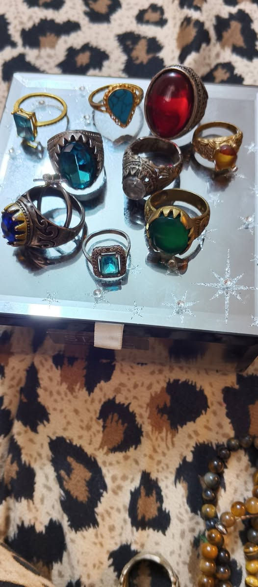 السعر 100


**إذا كنت صاحب هذا الإعلان وتريد حذفه لأي سبب، رجاءا أرسل رسالة إلى الدعم الفني**