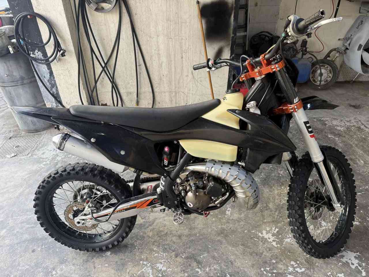 قفاز خبط ٢٥٠
***********
مكاني الاعظميه سعر ٢٥ او بيها مجال
