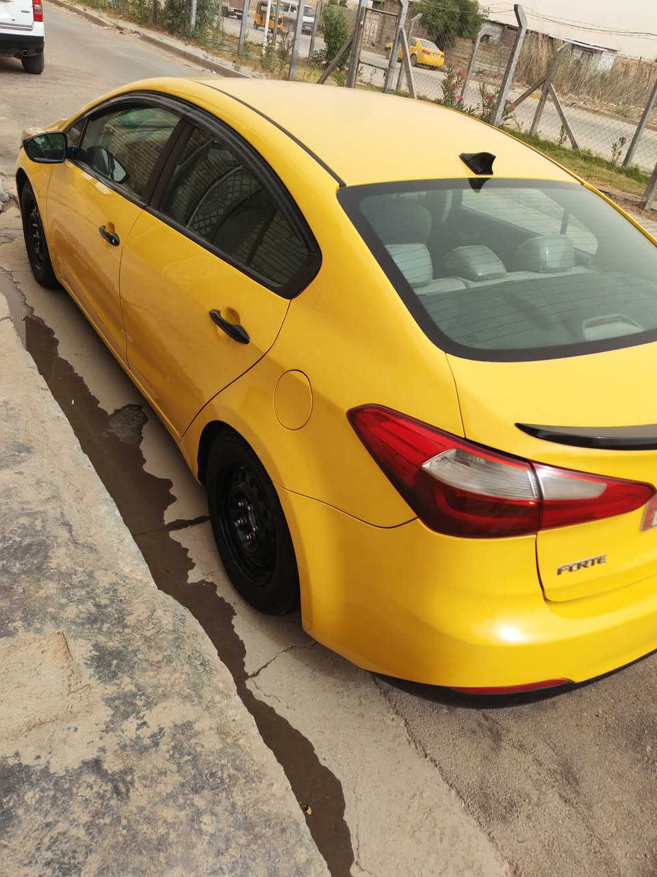 فورتي ١٥ امريكي حادثهة
باب خلفي ودعامية بدون دواخل مكفولة من الكص
كير AT محرك 1800 دوش سعر 85$ وبيهة مجال
العنوان الشعب ***********
