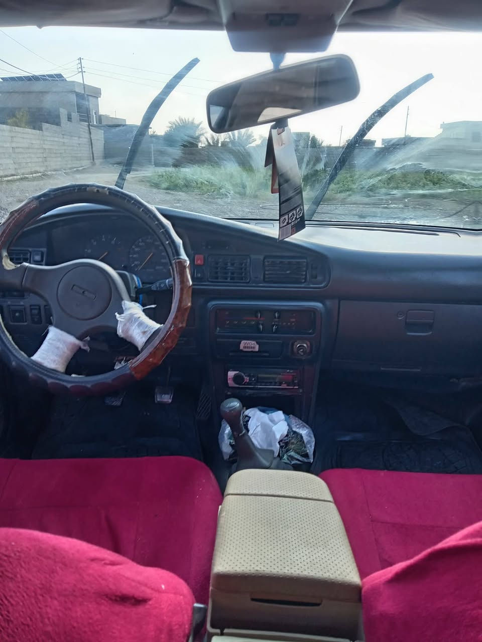 السلام عليكم سياره للبيع
مكلف بالنشر بيع فقط بدون مراوس أو  دين
سياره مازده ماسحه
لون ابيض
گير محرك نضاف
صدر الأمامي بي تعب شويه
موديل 90
كهربائيات شرط
مكانه ناحيه الزاب قريه النميصه
سنويه لل 2031 شرط التحويل
السعر 33وبيه مجال شويه 
للاستفسار اتصل *********** اوعلى***********
