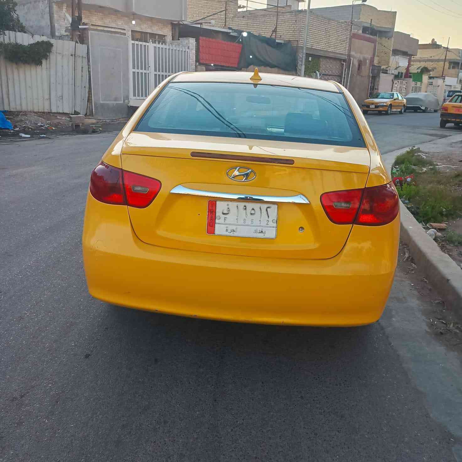 السلام عليكم النترا 2010وارد أمريكي حادثه جاملق خلفي صور الحادث بالمنشور بجم كبس مكينه 2000 السياره جديده السعر 92$ وبيه مجال بيع فقط بدون مراوس ولادين ولا قسط الاستفسار اتصل *********** مكانه بغداد
