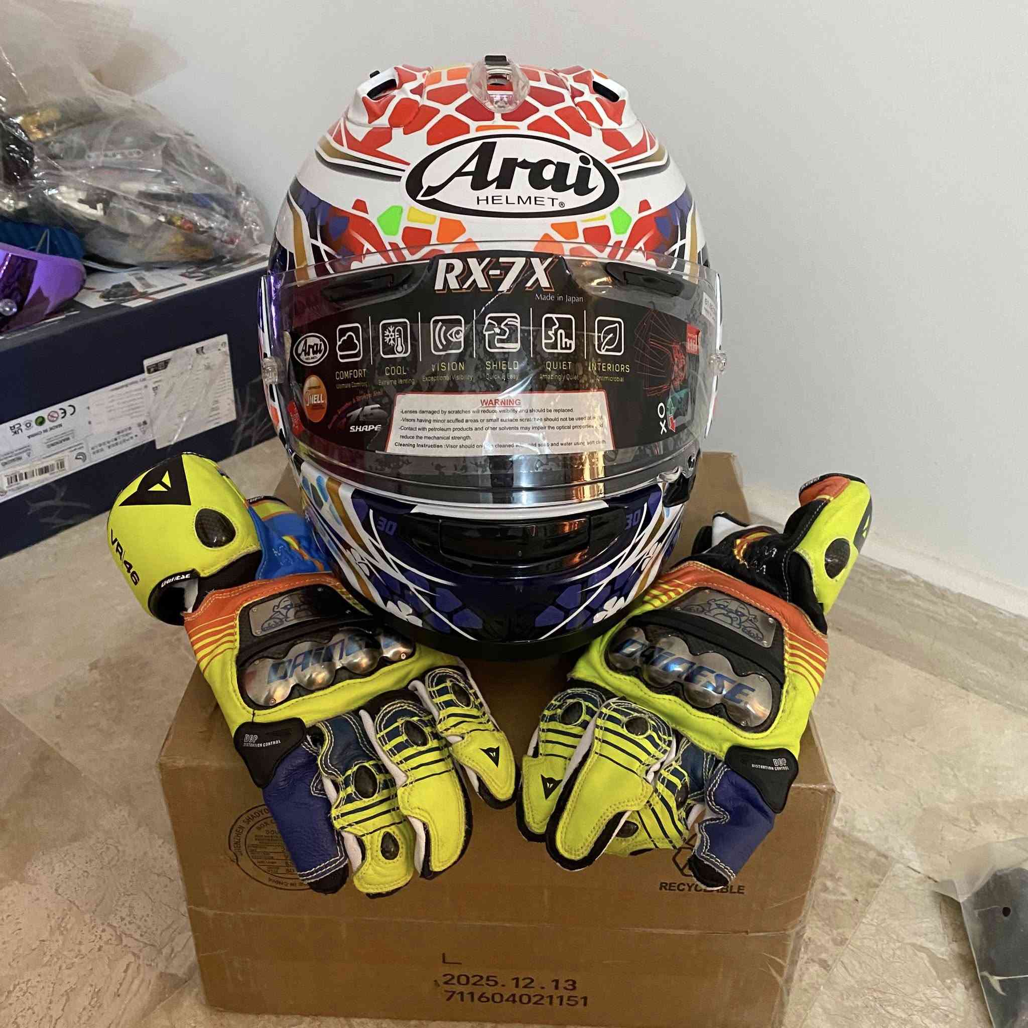 Arai RX-7V Evo Nakagami GP2
جديد مامستخدام قياس L


**إذا كنت صاحب هذا الإعلان وتريد حذفه لأي سبب، رجاءا أرسل رسالة إلى الدعم الفني**
