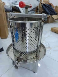 معصاره الزيت الزيتون والفواكه وللاستفسار على هذا الرقم 07816768912