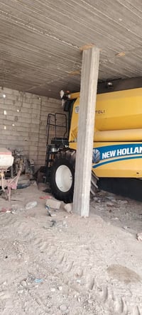 نيوهلند. 5.80 TC اوربي موديل 2015 طبله 20 قلاب نضافه خير من الله شوف ا...