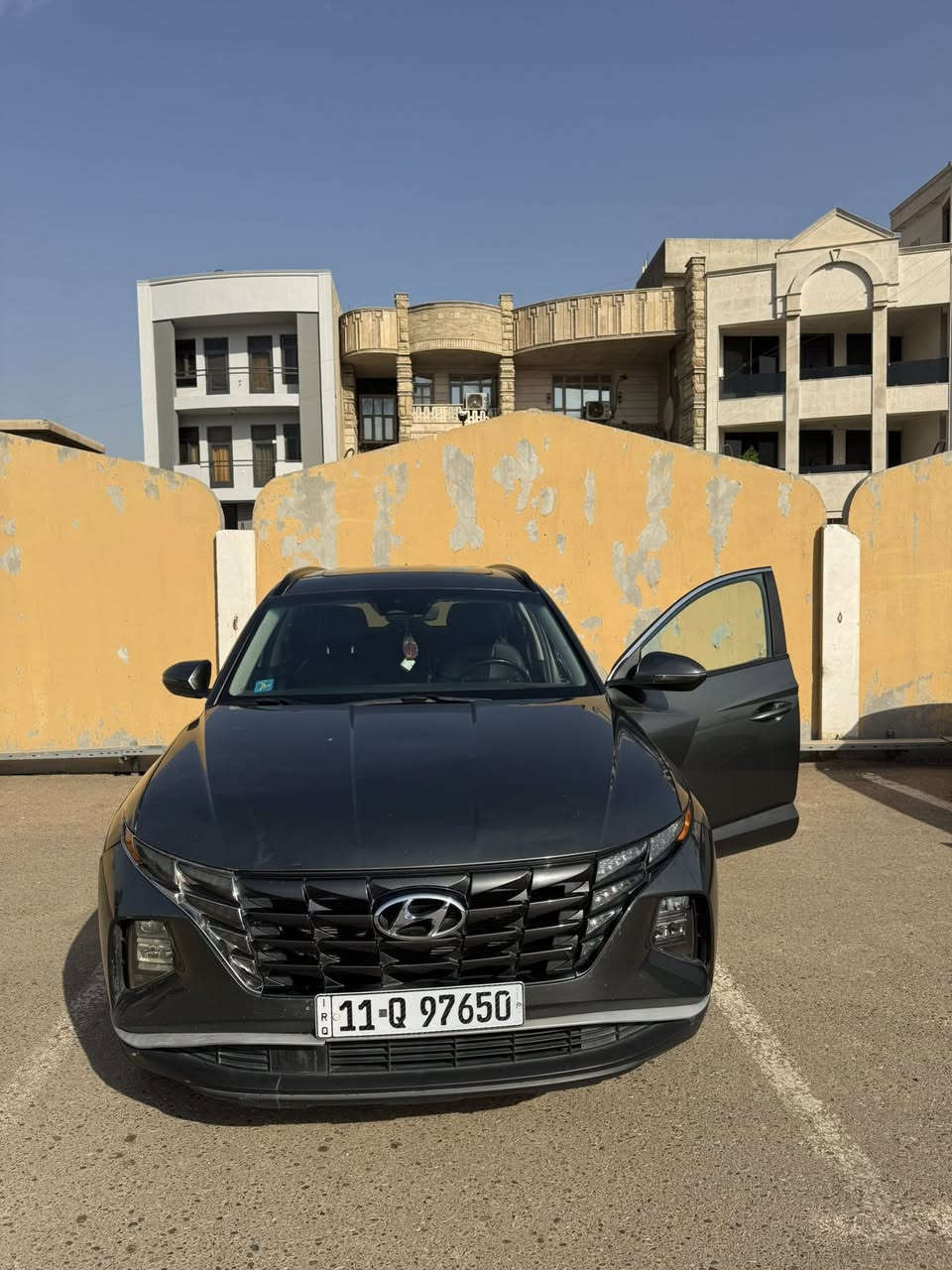 توكسان 2023 (امريكي )
ماشيه k47. مكينه. 2.5 GDI

لون. اخضر (زيتوني) 

حادثها مثل مموضح. شبر جاملغ   وشويه من البنيد. راجع. نفسه. بدون تبديل 

رقم بغداد الدولي بأسمي 

مواصفات. ..

تشغيل. عن بعد 

بصمة بيبان 

بصمة تشغيل 

كشنات جلد 

تدفئه الكشنات الاماميه

قطعتين تبريد 

شحن ماك سيف

تحكمات كشنات كهرباء 

جنطه كهرباء 

دشبول لمس 

نقاط عمياء 

فتحه 

دخول ترحيب 

رادار. امامي خلفي 

كامرا خلفيه 

انضمة قيادة 4

تاير وكيل كب النجمه المميز 

سبير منازل 

السياره مكانها( بغداد البلديات )

خط.  وواتساب

 (***********)

السعر. <*202*> وبيها مجال بسيط
