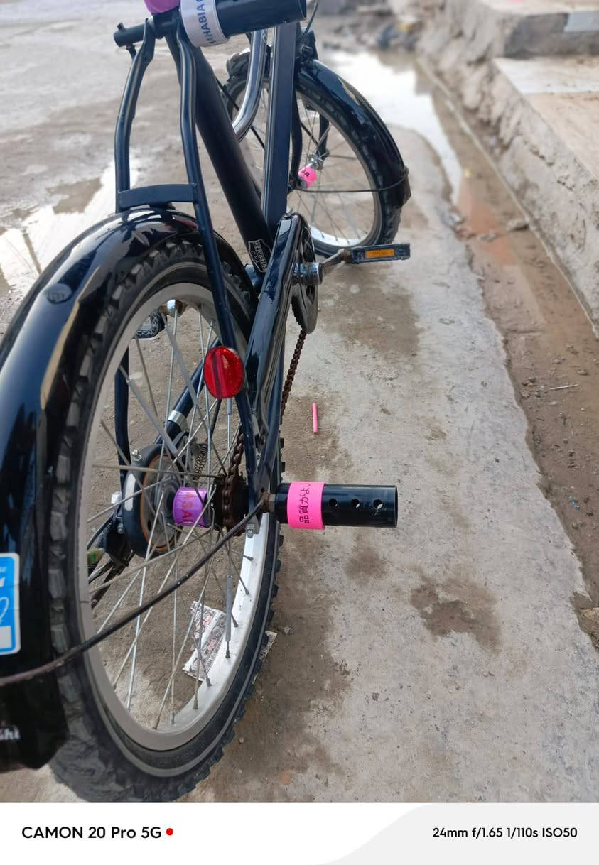 بايسكل فول مواصفات مابي طخة  للبيع السعر 100 وبيه مجال المكان العبيدي شارع يوسف الرقم ***********
