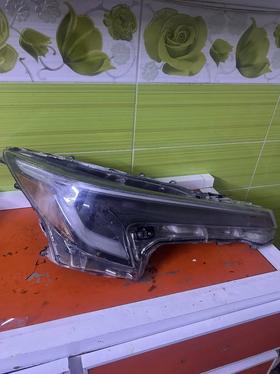 مازده se 24 يمنه
الجامه الاماميه بيها فطر والضهر مكسور
العدسه والكارت وال وايرات سليمات قيم باليرضي الله وتعال اخذها (بغداد العامرية) ***********
