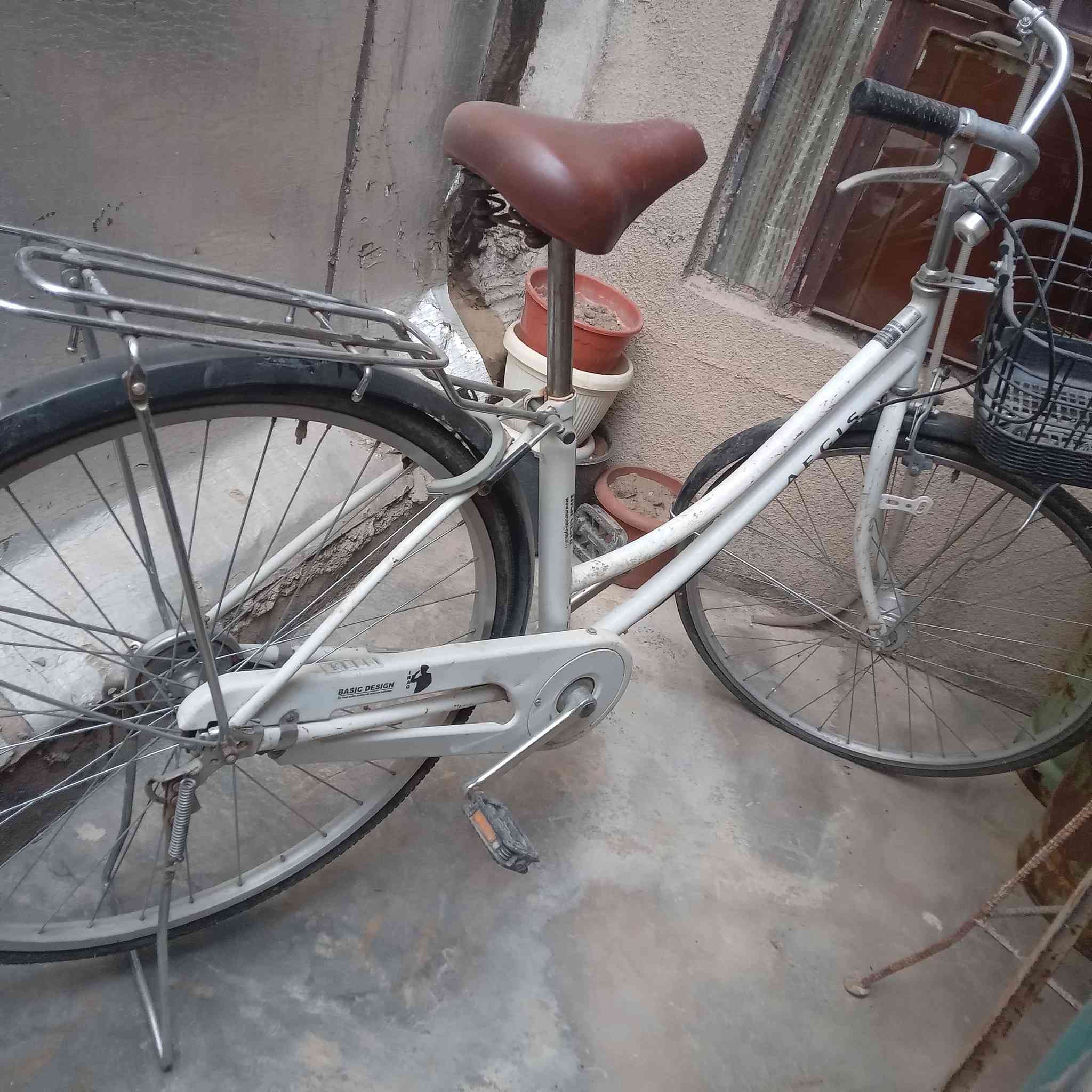 السلام عليكم بايسكل للبيع نضيف مماشي ابد حجم 27 ابيض مكان كركوك حي الأسرى والمفقودين السعر خاص وسعر مناسب


**إذا كنت صاحب هذا الإعلان وتريد حذفه لأي سبب، رجاءا أرسل رسالة إلى الدعم الفني**