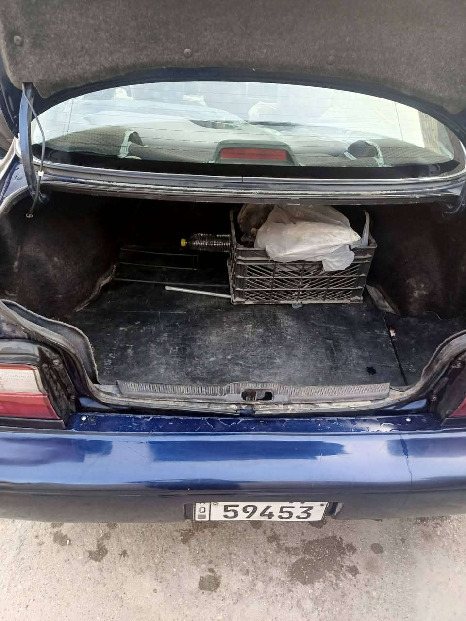 للبيع فقط كورلا موديل 96 وارد امريكي حادثها جاملغ و نفسة مصلح السيارة يسرى بلادي كير مكينة كفالة السيارة مصبوغة للجمالية السعر ٧٣ و بيها مجال بسيط بغداد تقاطع النهروان
***********
