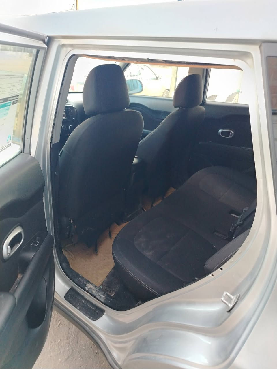 سلام عليكم للبيع صول موديل18 وارد مريكي حادث بنيدوجاملغ محرك وكير مكفولات محرح1600رقم كربلاء تحويل مباشر سعر108 وبيهة مجال مكان كربلاء ***********              ***********
