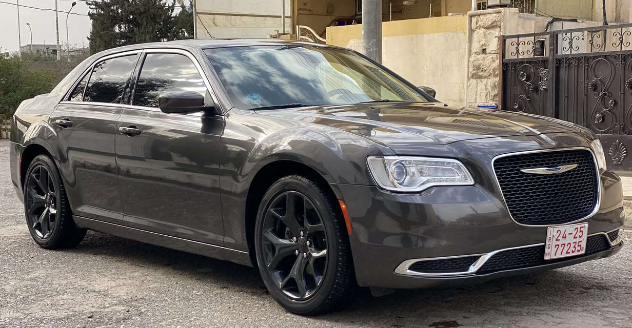 سلام عليكم
‏ CHRYSLER 300 2023￼

حجم محرك : 3.600 V6
ماشيه  : Mi 22,400

ضرر :💯 

بدون صبغ ✅
بدون ايرباك ✅
بدون تبديل ✅
بدون دواخل ✅

سياره بيها بارد ع كد شبر فقط 

السعر : 26,500💰بيها مجال بسيط 

سياره بدون رقم تترقم شكالي 
اربيل / دهوك / سليمانيه 

للاستفسار او اتصال على 
***********

