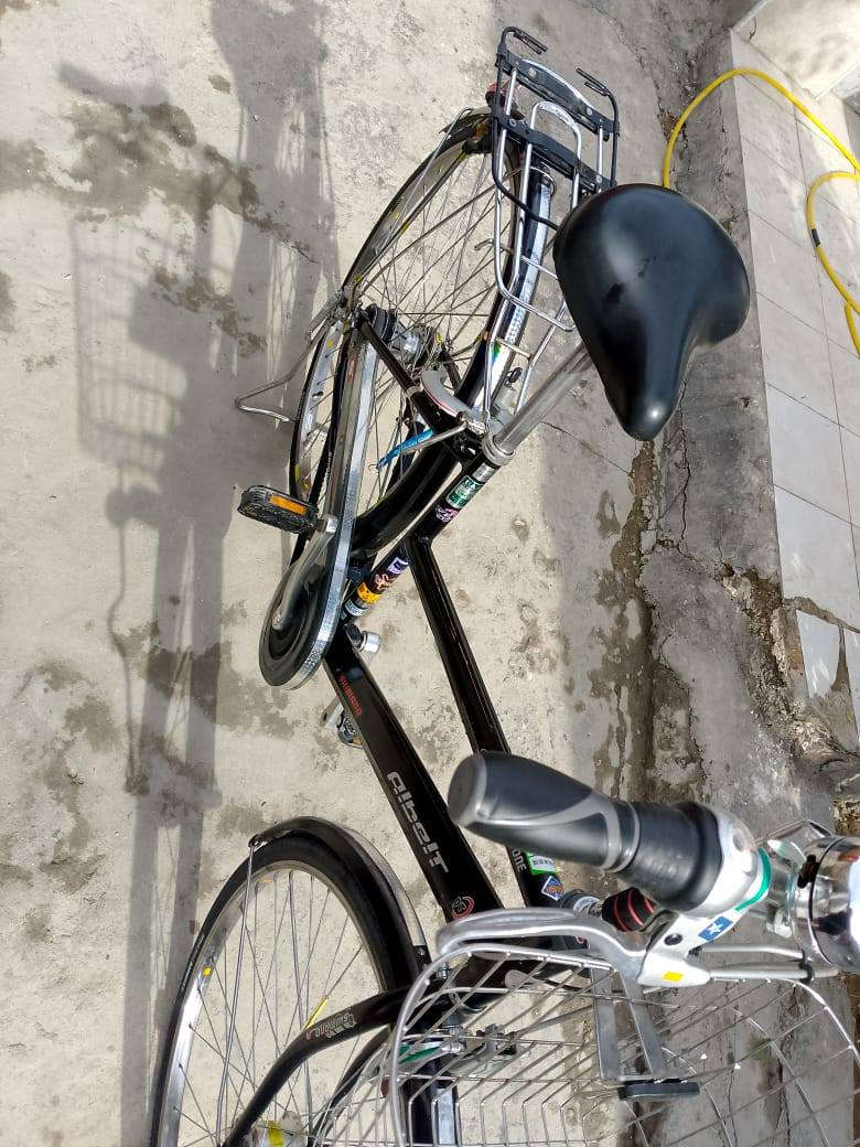 سلام عليكم
شباب بايسكل اللبيع جديد  125 بي مجال العنوان المدينة لاورفلي
*********** أتصال ع هاذالرقم
