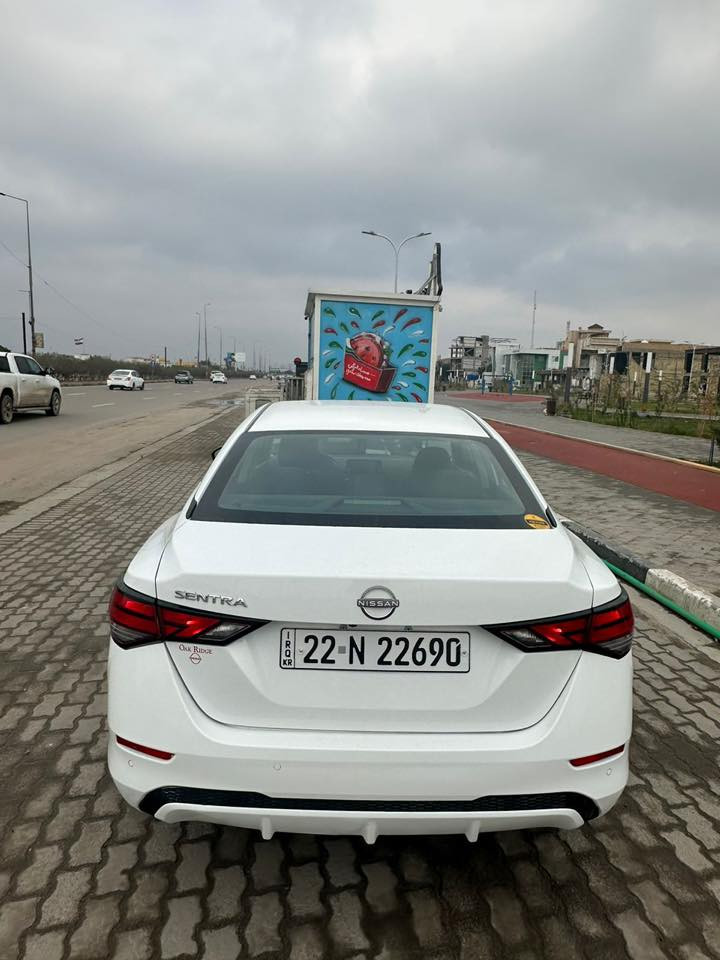 نيسان سنترا 
مديل 2025 وارد امريكي رقم اربيل وكالة أو تحويل  تسجيل جديد هزه جديده .
مواصفات sv معروفه لون ابيض السياره جديدة وجاهزه من كلشي ماشيه 5000 زيرو تعتبر بوضع الشركه حادثه حلو بدون شواصي لغد شاصي كله مكفول  .
حادثها بنيد فقط مصبوغ .
سعر السياره 150 وبيها مجال 
عنوان البصرة الجنينة 
           ***********
