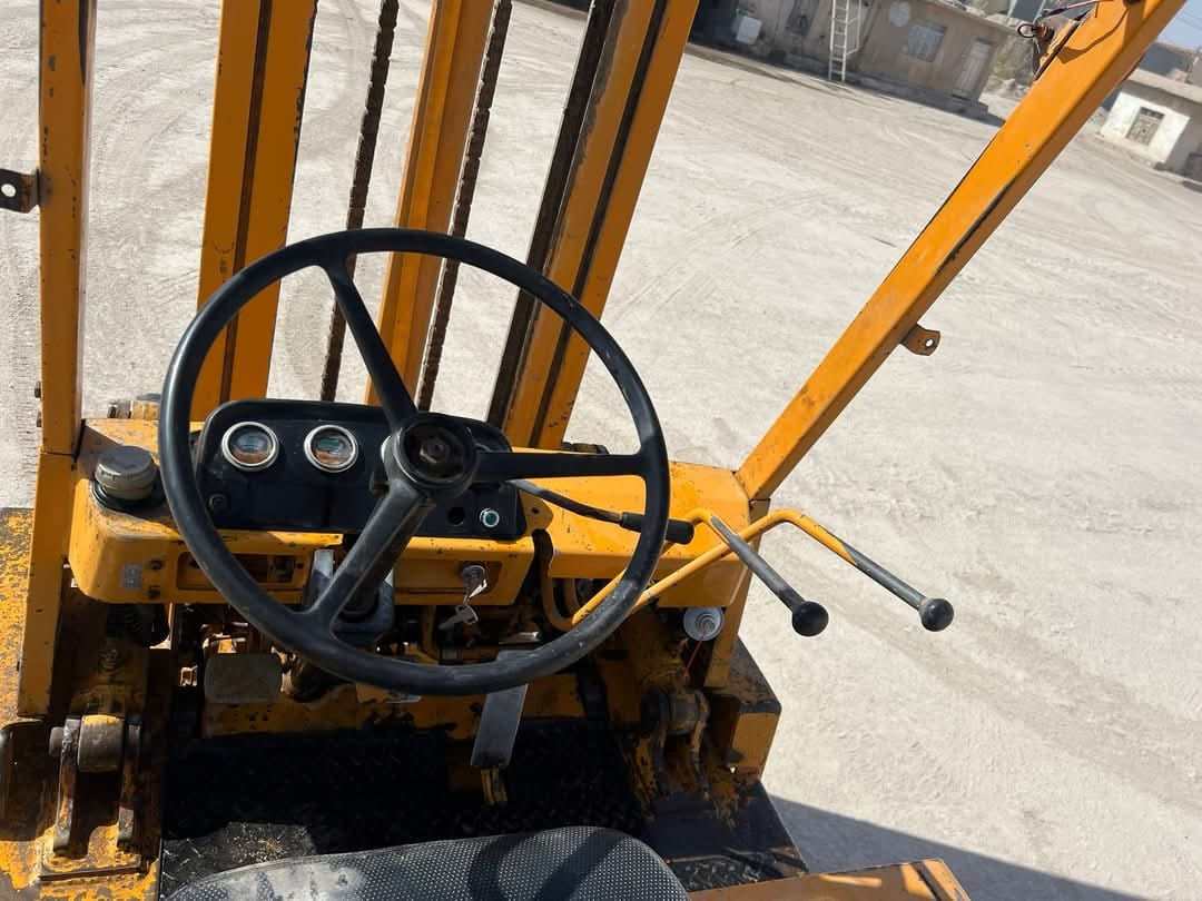 السلام عليكم
للبيع رافعة شوكية كوماتسو ٨٥ حركتين جب عالي جاهزه بدون نقص كير مكينه كهربائيات
السعر ٤٣
العنوان نجف

*********** اتصال
*********** واتساب
