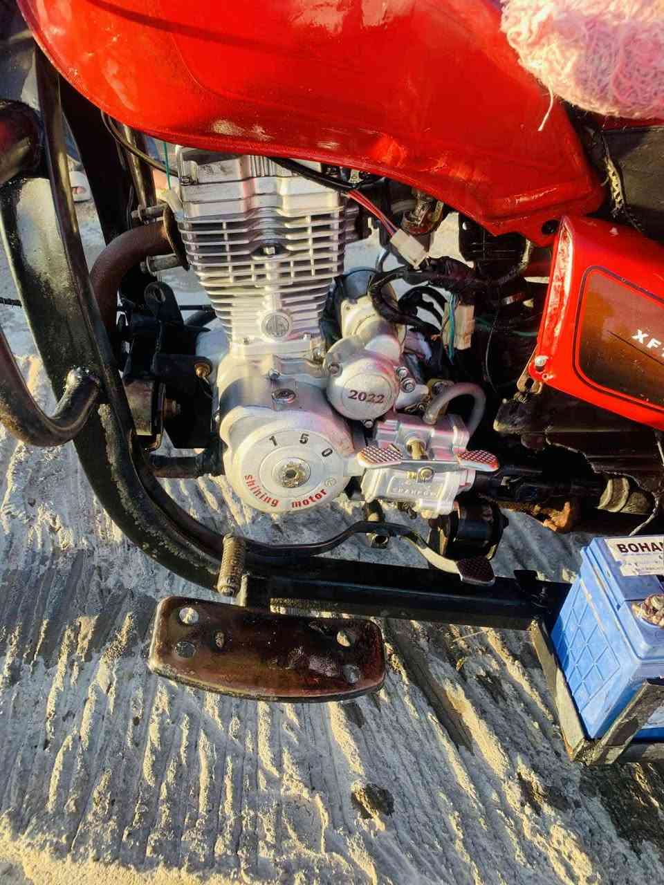 للبيع موديل 17اوراق أصولي سعر 950وبيه مجال قليل قليل مكان حله محاويل ***********
