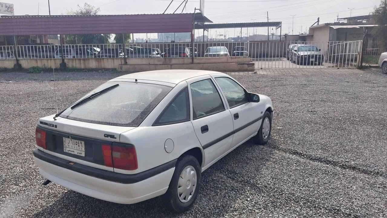 اوبل فكترا.   بسعر 47 ورقه وبيها مجال بسيط لعيونكم
 موديل 93 وضع بلادي شركه لا صبخ لاضربه والخيسات دواير دوسات شركه حجم 20  كير اوتو كير محرك شرط جامات امامي اوتو تبريد بلادي  سيلره جاهزه عنوان موصل برطله رقم الهاتف ***********/***********
