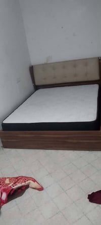 سرير مزدوج • للبيع • تبديل