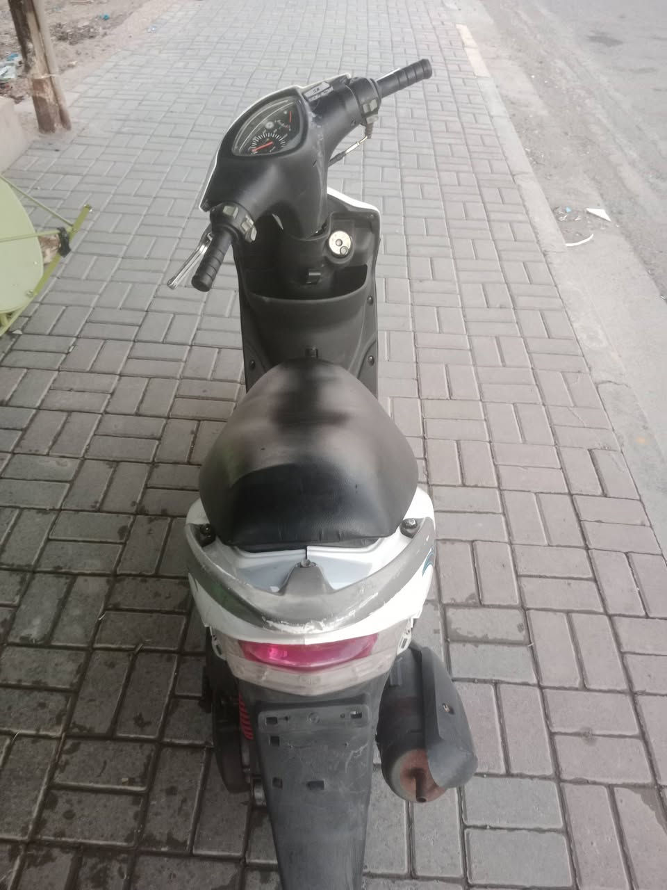 ماكس عدله بوشه 55 ويلات رياضي كلجات رياضي نضيفه وناعمه نقصها بس باتري المحرك اكفله الك نضيف رب النضيف للمراوس او بيع السعر 450 قفل لا تكلي بيها مجال للتواصل واتساب فقط ***********
