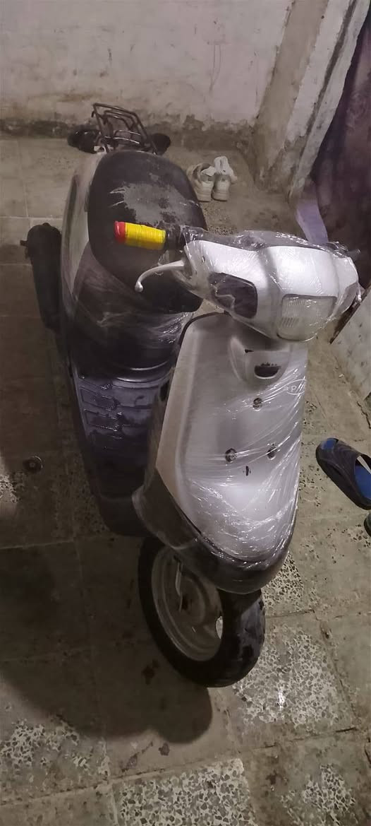 اب 200 كهربا شغاله لايت اشاير هورن سلف بس بطاريه كامله شغل وطلع ناصريه مركز ***********
