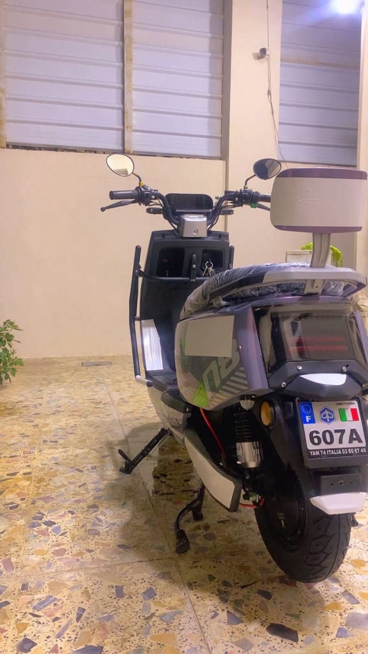 دراجه شحن
نضافه100%
بطاريات كلهن10
سعره 675
قفله 
مكان الخالديه 
هـ***********
