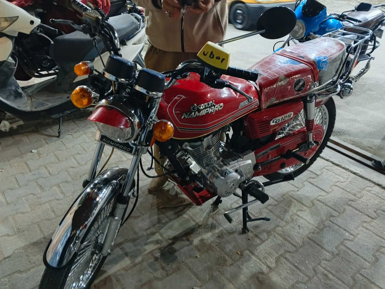 السلام عليكم دراجه نامه برو غطاس شاصي 20 محدثه من كلشي حته المحرك23 كفاله عامه ومانقصه برغي اصولي وكيله  حمودي العارضي مكاني حي الانصار *********** سعره مليون وبيه مجال
