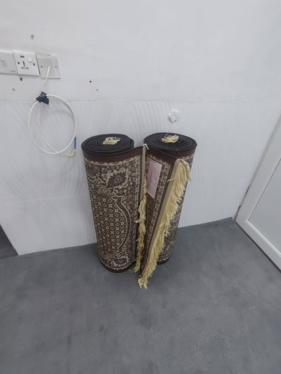 لاکێش تورکی ئەسڵی لۆک لۆکە 5متر  بێ سووتاو دڕاو نرخی 65هەزار و مامەڵە
شوێن: سمود ***********
