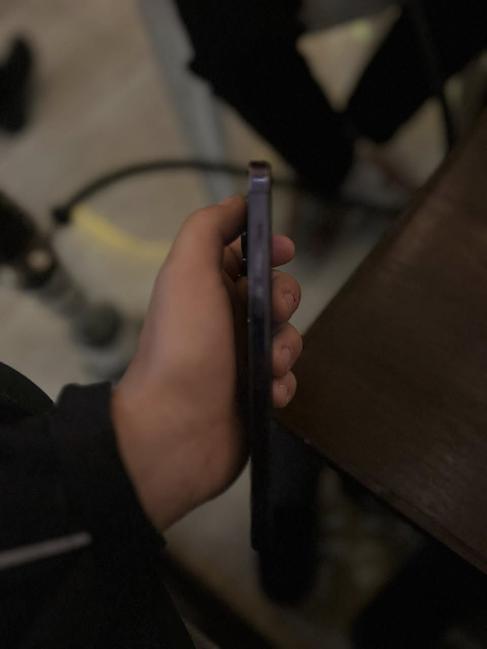 سلام عليكم آيفون 14 برو ماكس للبيع ذاكره 256بطاريه 73 شحنها كلش حلو ما تصرف مستبدل شاشه فقط وشاشه كلش ملسه 3 خيرات كلش حلوه  سعره 600 وبي مجال بسيط مكاني التحرير ***********
