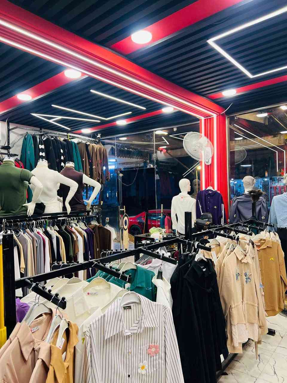 للبيع محل جاهز بالكامل 🏢
📌 الموقع: [الديوانية شارع الوكفة القديمة  مجاور  مطعم أربيل ]

📐 المساحة: [٤/١٠]

✨ المحل جاهز من كلشي يعني تجي كبل تفتح وتشتغل 

📦 يحتوي على ديكورات + بضاعة +منزع +سبلت+سستم كامرات 

للاستفسار والتفاصيل أكثر:

📞 اتصل/واتساب: [***********]
