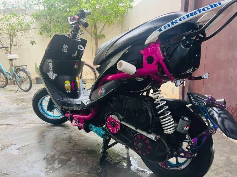 سلام عليكم دراجه للبيع بوشه 55بلاد 
كلجات WF صالنصه صجميه
السعر 600وبيها مجال 
واتساب ***********
