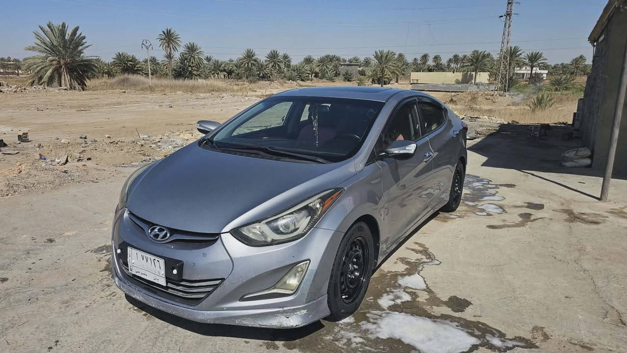 السلام عليكم 
الانتره مديل 15السياره لمتت فول مواصفات حادثها جاملغ ونص باب صبغ فقط فقط نفسهن راجعات بجم كبس شركه 
السياره  كير ومكينه مكفولات مكينه ما مفتوحه ماشيه 170
تخم تاير جديد تبريد ثلج السياره مال جناي مكاني بابل  سعرها 118وبيها مجال ‭0771 841 1770‬
