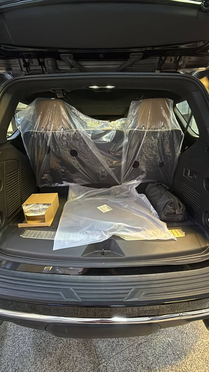 تاهو بريمير 2023 خليجي رقم بغداد
للبيع #تاهو خليجي بريمير فول 1/1 وكالة المنصور
ام الجگات والداتا شو والثلاجة والدوسات كهرباء كامرات 360
رقم بغداد بأسمي شخصياً
السيارة جديدة جداً على وضع الشركة ونايلون الشركة 
ماشية 70 

معروفة مواصفات ال #بريمير مايحتاج اذكرهن
يوجد pdr بسيط اسفل الباب 
مكاني بالنجف والسيارة بأسمي تحويل بنفس اليوم بأسمك
للأتصال :  ***********
