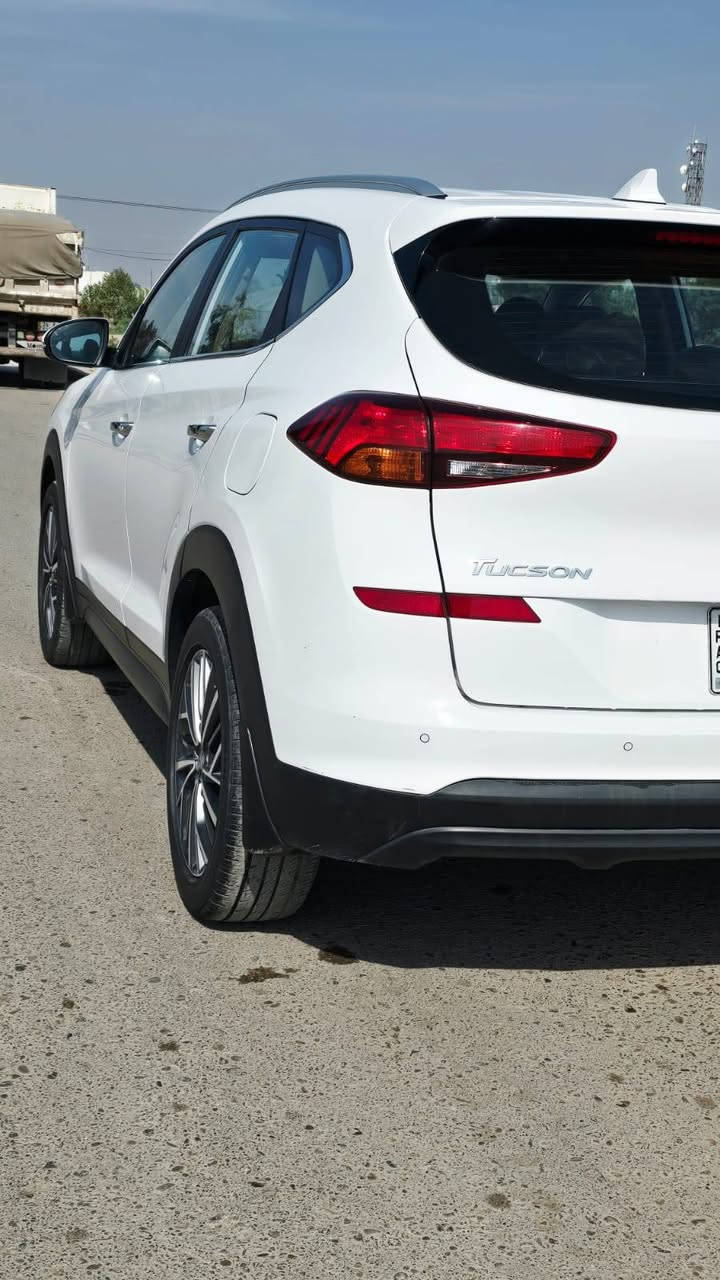 سلام عليكم للبيع او المراوس توسان موديل 2019خليجي كفاله صبغ وتبديل فقط بارد مكانين بسيطات مكينه 2000دوش ماشيه 83 الف حقيقي كير محرك مكفولات رقم بغداد باسمي عنوان بغداد السعر 192 وبيها مجال شي بسيط   للستفسار *********** واتساب
