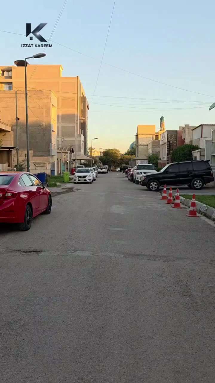 #بيت_بناء_كلاسك_مجدد_للبيع_في_اليرموك_محلة_616_قرب_جامع_الشواف 
مساحة 200 متر ( واجهة 8 متر - نَزّال 25 متر ) 
يحتوي على 4 غرف نوم و صالة ضيوف و صالة داخلية وخدمات 
مميز بسند مستقل 
سعر المتر 43 ورقة وقابل للتفاوض مع صاحب العقار 
المعاملة مباشرة مع صاحب العقار
للإستفسار *********** - ***********
بغداد - اليرموك - الأربع شوارع - شارع مركز الشرطة - مقابل جامع الشواف 
شركة عزت كريم للاستثمار والتطوير العقاري معكم نحو الأفضل.
او زيارة قناتنا على التك توك الإنستقرام والفيس بوك واليوتيوب
ــــــــــــــــــــــــــــــــــــــــــــــــــــــــــــــــــــــــــــــــــــــــــــــــــــــــــــــــــــــــــــــــــــــ
https://opn.so/jQtVSu
------------------------------------------------------------------------------------------
https://www.tiktok.com/@izzat_kareem_dv?_t=ZS-8ubEd5WmaWY...
------------------------------------------------------------------------------------------
https://www.instagram.com/izzat.kareem.1980/
------------------------------------------------------------------------------------------
https://www.facebook.com/aalkareem.construcation?mibextid=ZbWKwL
------------------------------------------------------------------------------------------
https://www.youtube.com/@izzatKareemesdv
ــــــــــــــــــــــــــــــــــــــــــــــــــــــــــــــــــــــــــــــــــــــــــــــــــــــــــــــــــــــــــــــــــــــ
#العقار #حصرًا لدى شركتنا
⚜️بأمكانكم عرض عقارتكم لدينا سواء كانت #بيــع أو #إيجــار أو #أستثـمار #للبيـــــــع
‌‎زبائننا الكرام بِكُم نَرتقي ونَتشرف بزيارتِكم ونَفتخر بخِدمتِكم .
#للاستفسار يرجى الاتصال على الارقام
______________________
***********
***********
شركة عزت كريم للاستثمار والتطوير العقاري معكم نحو الأفضل.
#عقارات_اليرموك
#عقارات_المنصور
#عقارت_حي_الجامعه
#عقارات_الداوودي
#عقارات_المأمون
#عقارات_العامرية
 #عقارات_بغداد
#_تسويق_عقاري
#عمارات #بنايات_سكنية
#دارتجاري #ارض_استثمارية
#تسويق_عقاري #استثمارات
#عقارات_المنصور #عقارات_القادسية
#عقارات_اليرموك
#عقارات_الحارثية #عمارةسكنية
#بيت_ايجار
#منازل_للبيع #منازل_للإيجار
